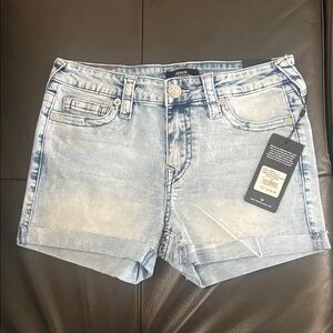 True Religion Women’s Denim Shorts – Light Wash – Size W27 – New With Tags